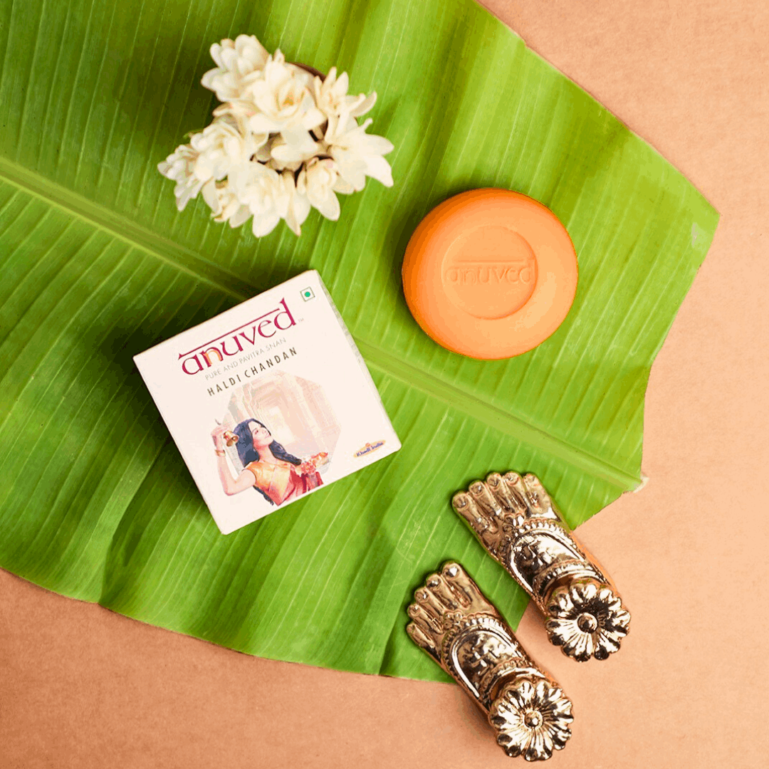 Anuved Haldi Chandan Soap - 125g - Pack of 1